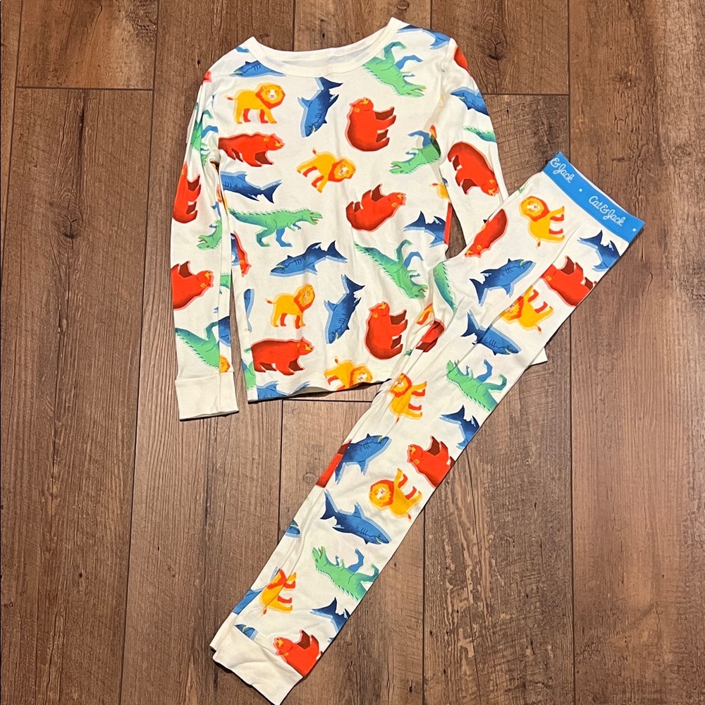 NWOT Cat & Jack Boys Long Sleeve Pajamas, 8